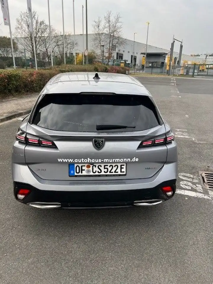Peugeot 308 SW Hybrid 180 Allure Pack — Galería del vehículo 8