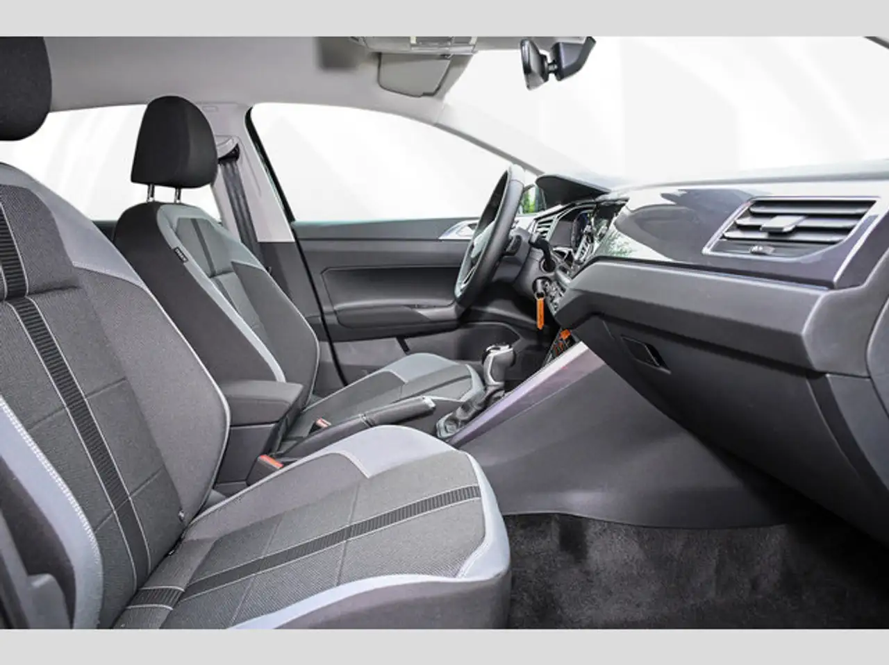 Volkswagen Polo 1.0 TSI DSG Style — معرض صور السيارة 6