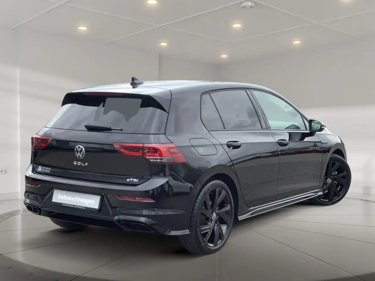 Volkswagen Golf VIII 1.5 eTSI DSG R-Line AHK ACC Standh.LE — Galerie du véhicule 5