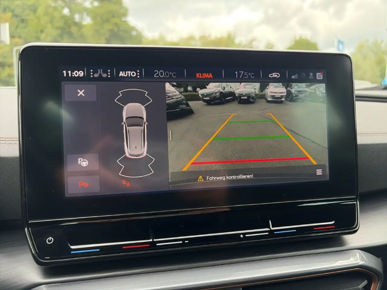 CUPRA Formentor Alufelgen+Klimaautomatik+Parksensoren+Sitzheizung — Galería del vehículo 13