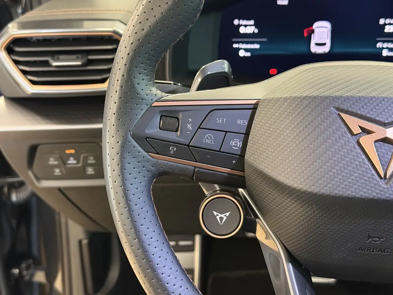 CUPRA Leon Edge*Sennheiser*ACC*dig.Cockpit*CAM*SHZ*LED — معرض صور السيارة 12