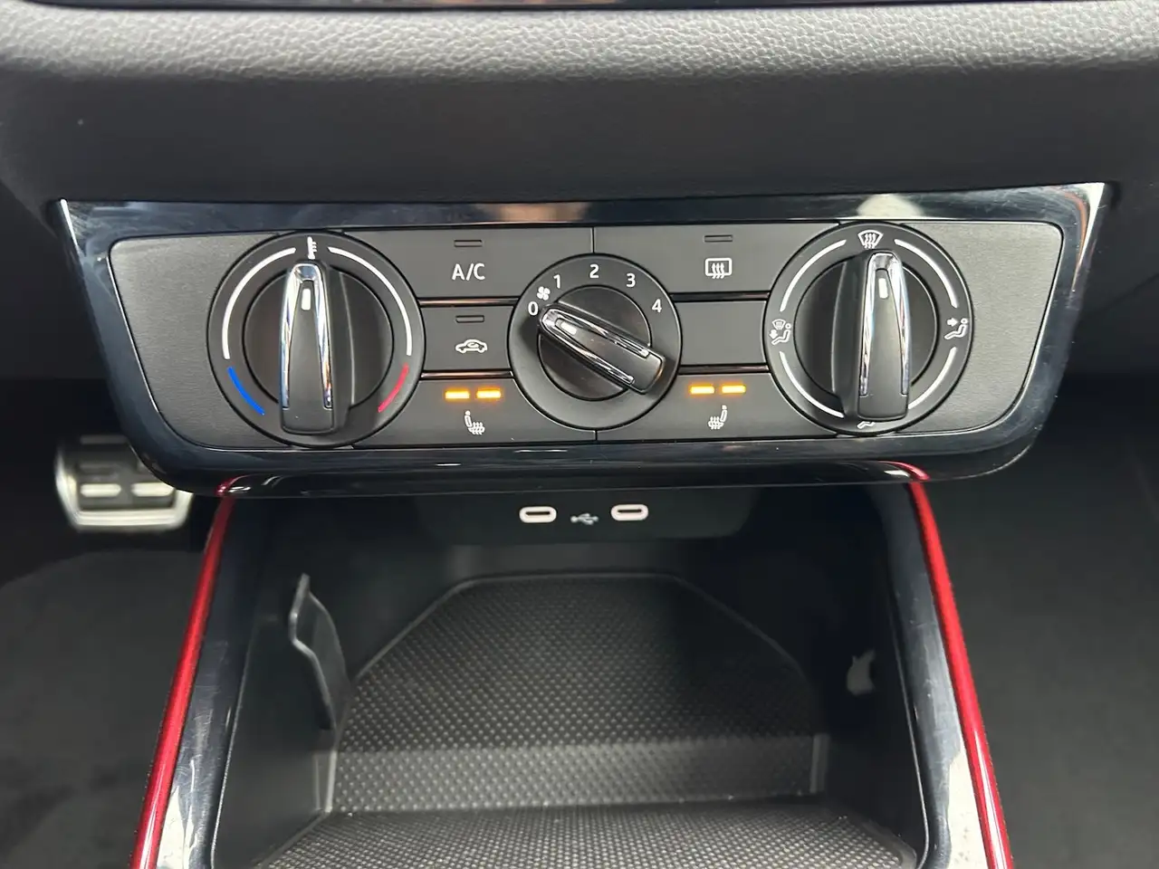 Skoda Fabia Monte Carlo adapt.Temp.*Android/Apple*LED*SHZ — معرض صور السيارة 22