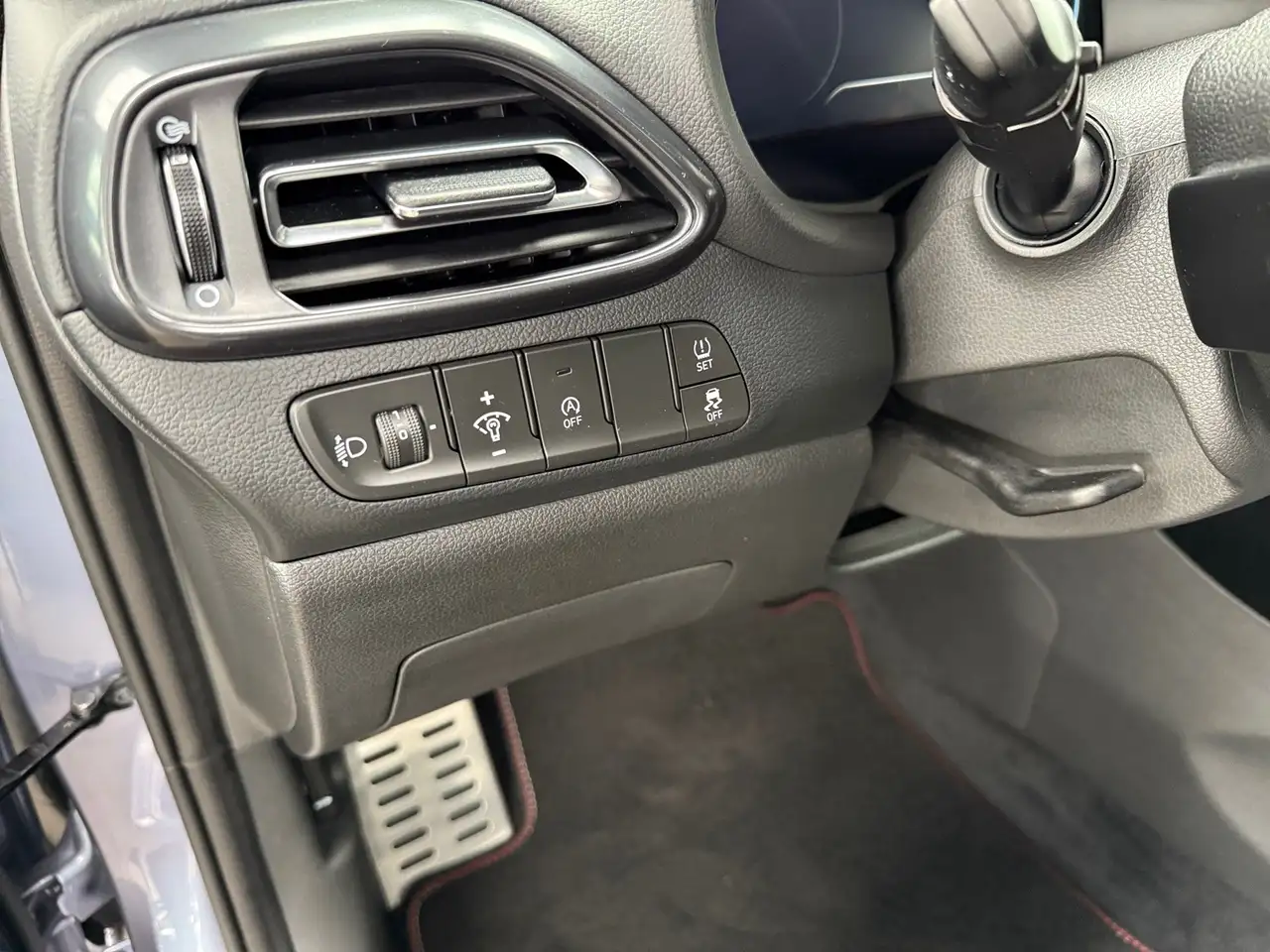 Hyundai i30 Kombi 1.5 T-GDI 48V-Hybrid DCT N Line *PANO* — معرض صور السيارة 8