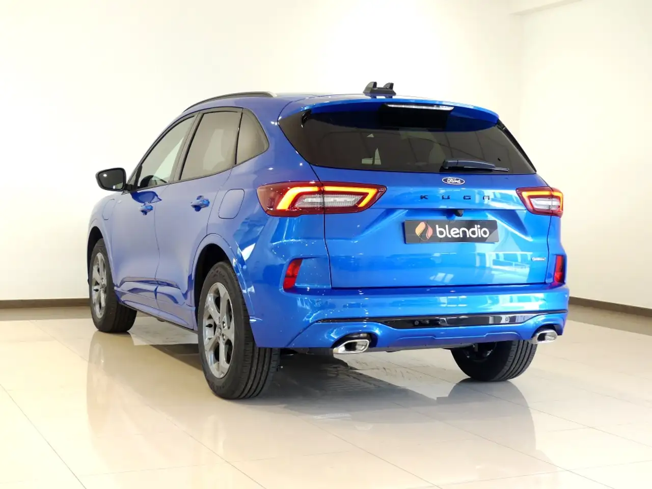 Ford Kuga 2.5 PHEV ST-LINE AUTO 243CV 5P — معرض صور السيارة 5