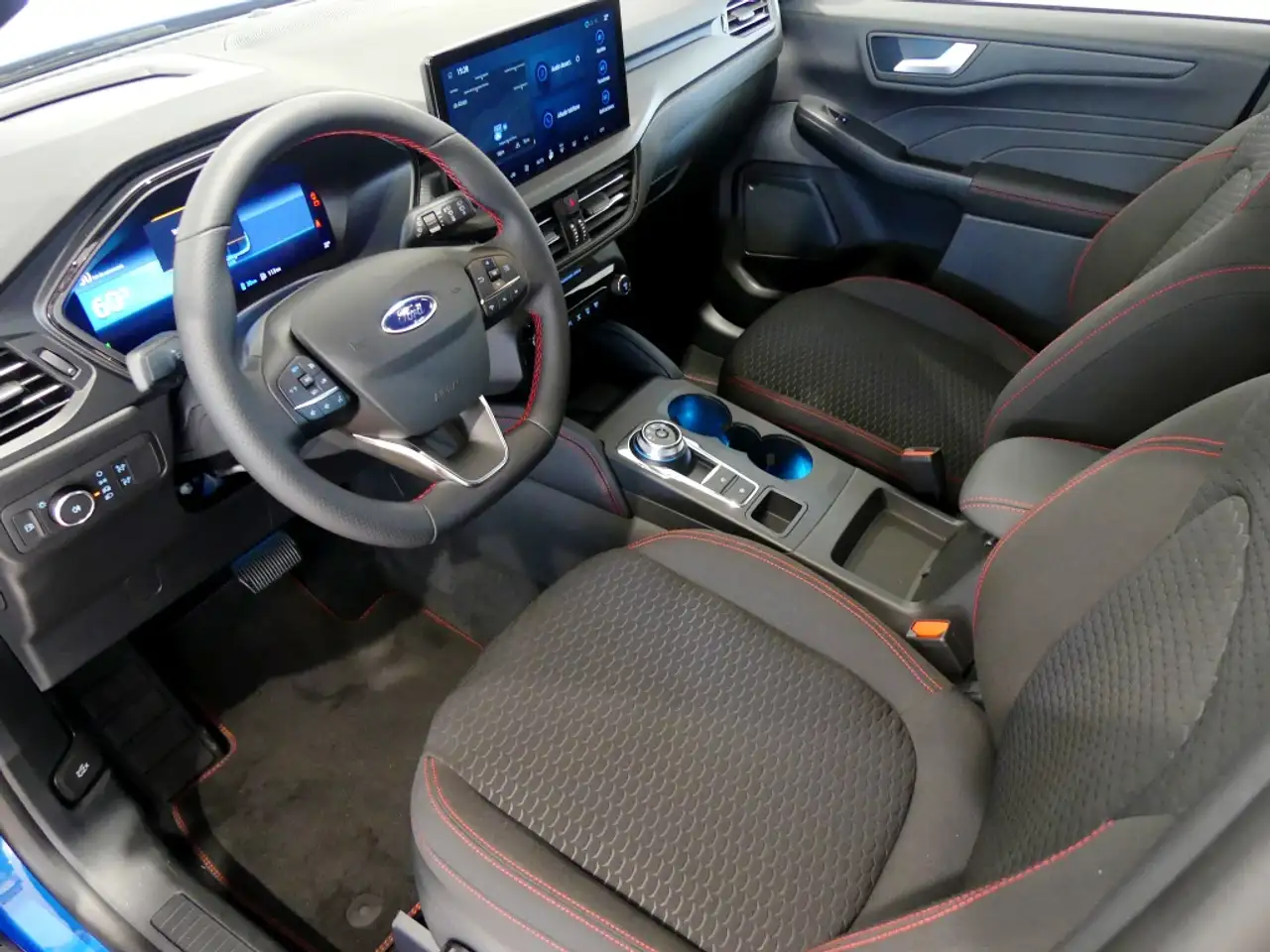 Ford Kuga 2.5 PHEV ST-LINE AUTO 243CV 5P — معرض صور السيارة 14