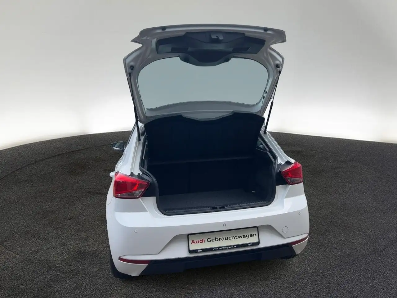 SEAT Ibiza 1.0 TSI Style Edition 6-Gang LED PDC Klima — Vehicle gallery 9