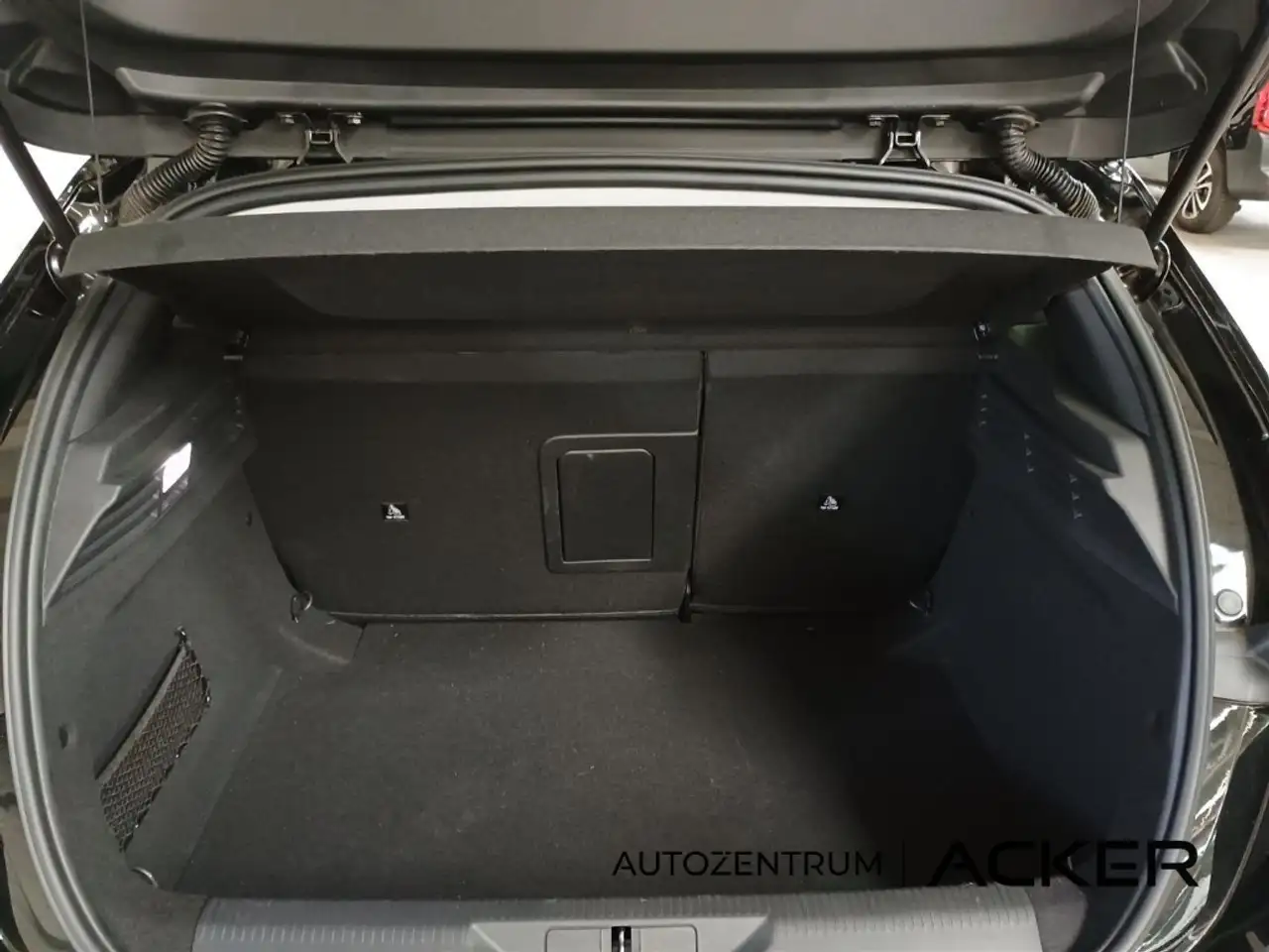 Peugeot 308 Allure 1.2 PureTech 130 RFK/KomfortPak -44%* — Galería del vehículo 8