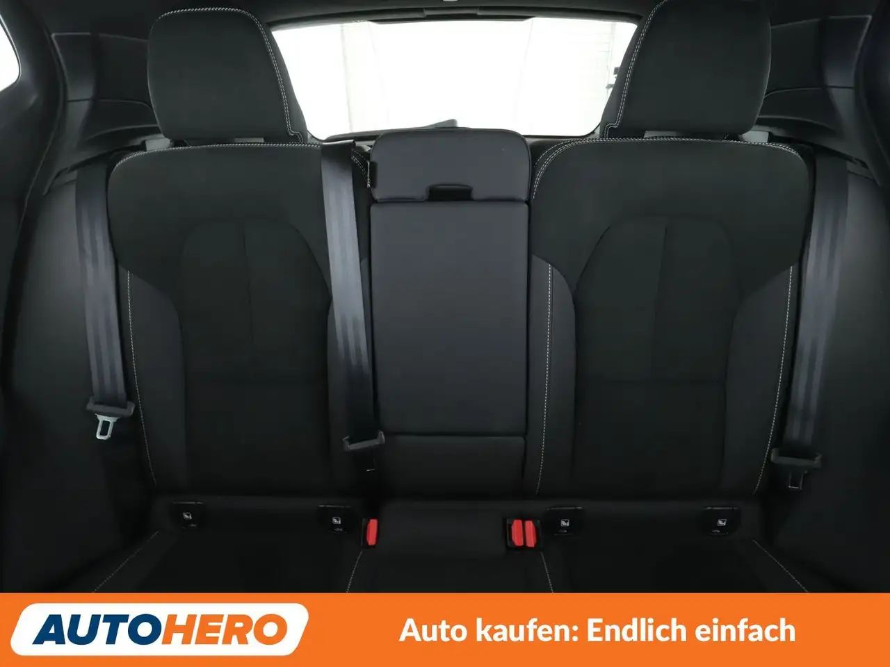 Volvo XC40 2.0 B3 Mild-Hybrid Core 2WD Aut.*LED*NAVI*TEMPO* — Galería del vehículo 15