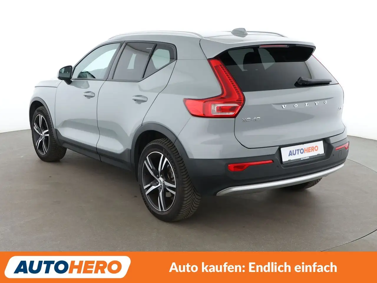 Volvo XC40 2.0 B3 Mild-Hybrid Core 2WD Aut.*LED*NAVI*TEMPO* — Galería del vehículo 4