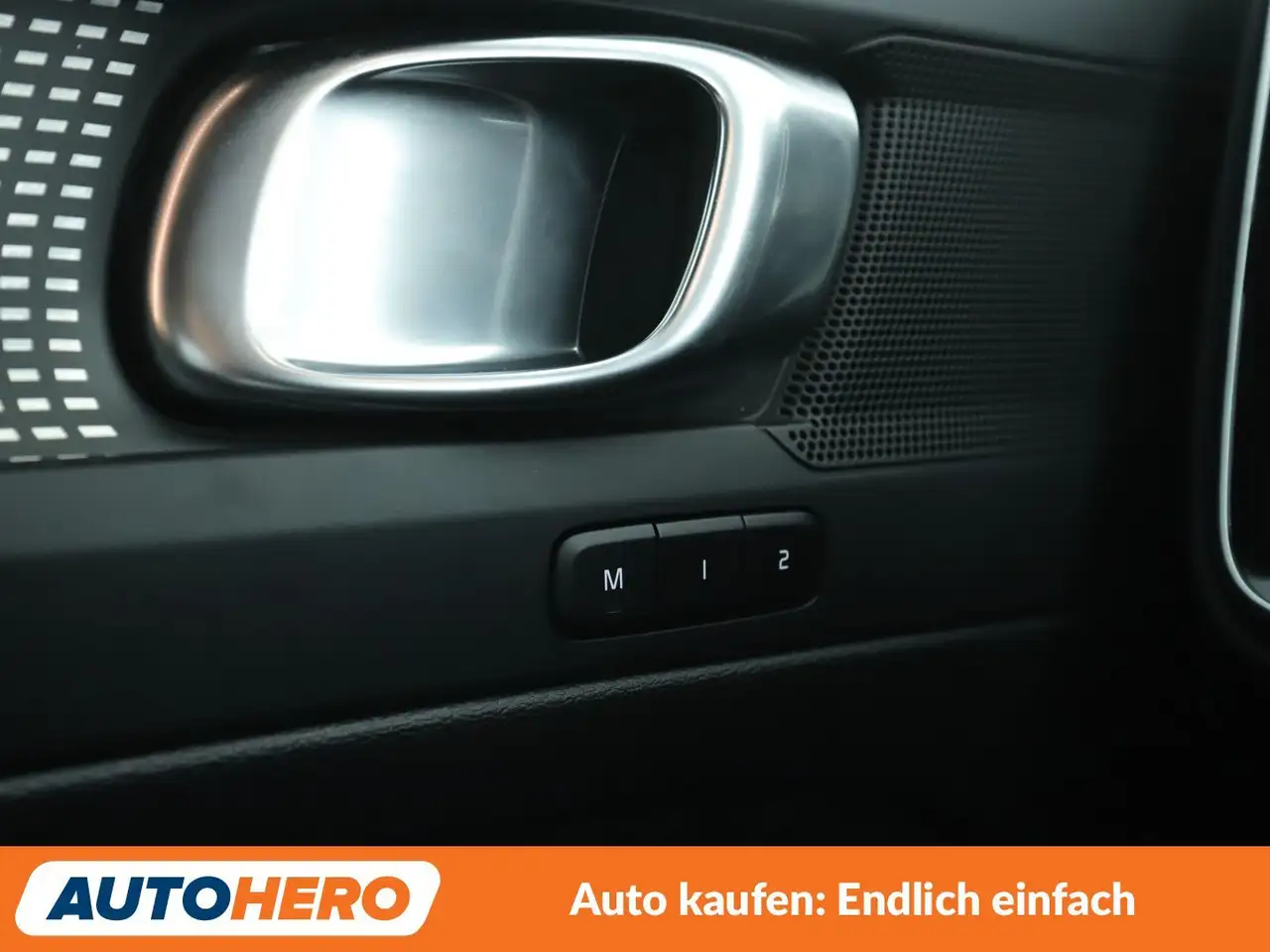 Volvo XC40 2.0 B3 Mild-Hybrid Core 2WD Aut.*LED*NAVI*TEMPO* — Galería del vehículo 25