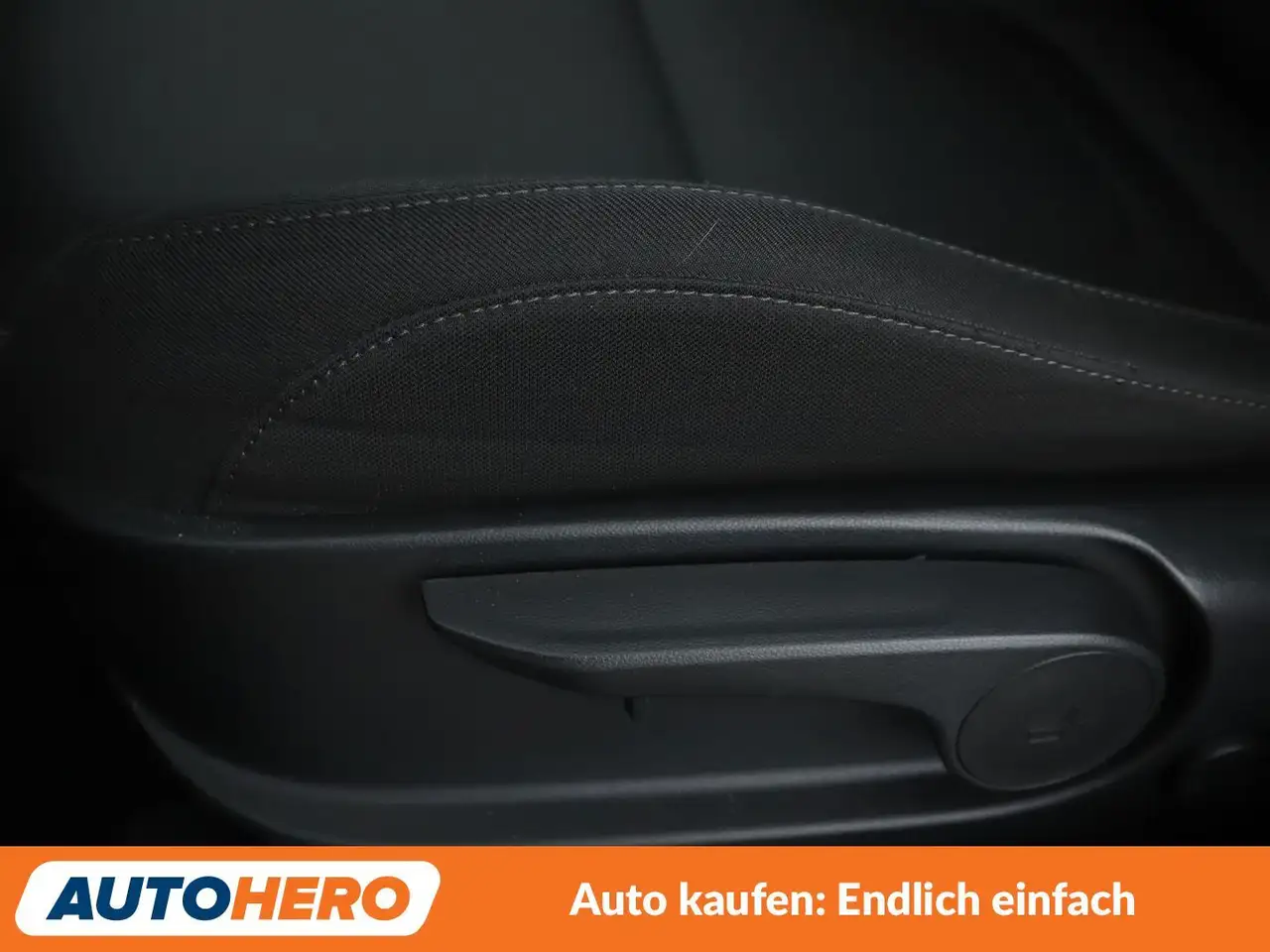 Hyundai TUCSON 1.6 T-GDI Select*NAVI*LED*CAM*SPUR*PDC*SHZ* — Galerie du véhicule 28