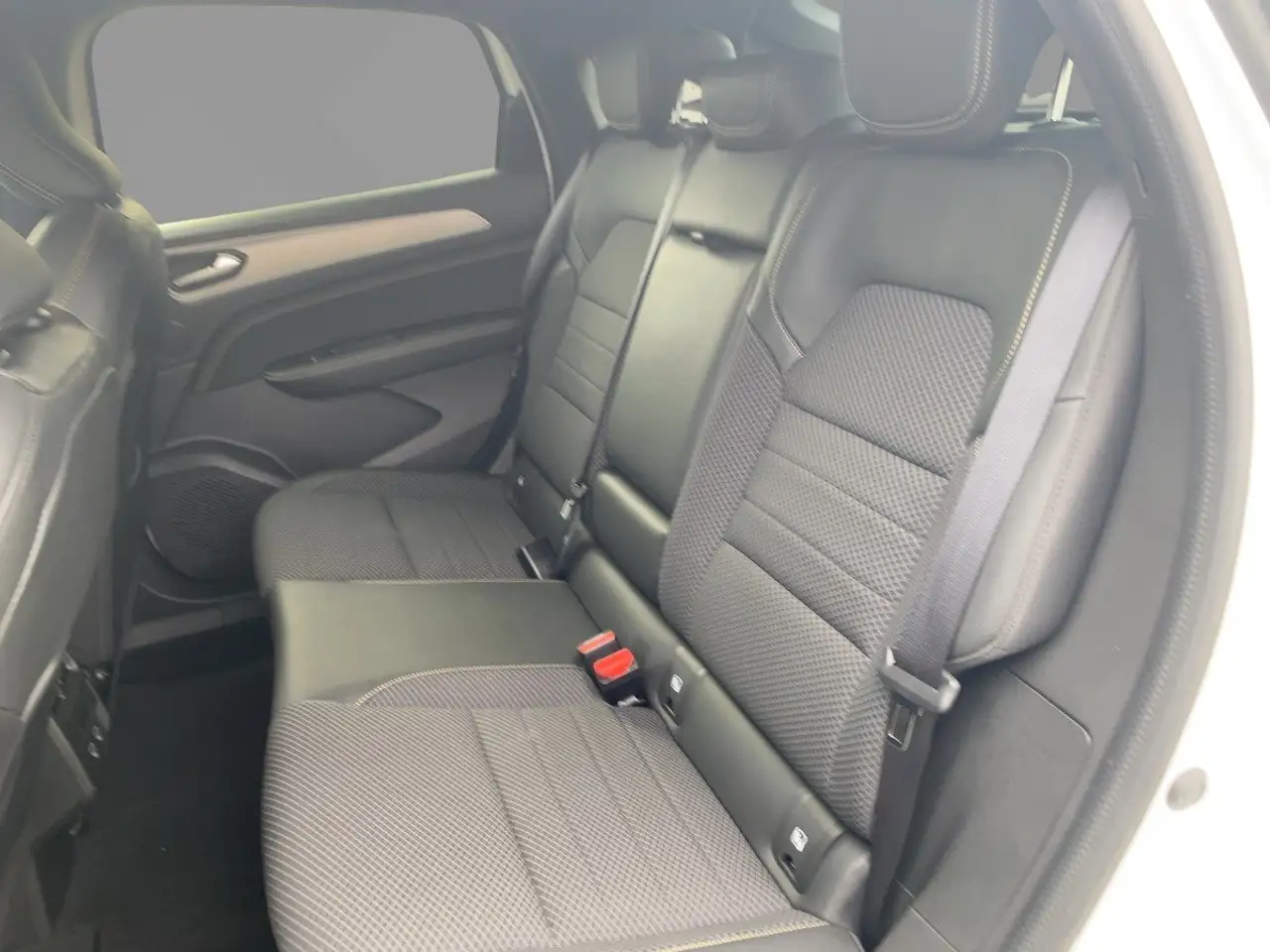 Renault Arkana 1.3 TCe 140 Techno CAM*LED*NAVI*SHZ*TWA — Galerie du véhicule 10