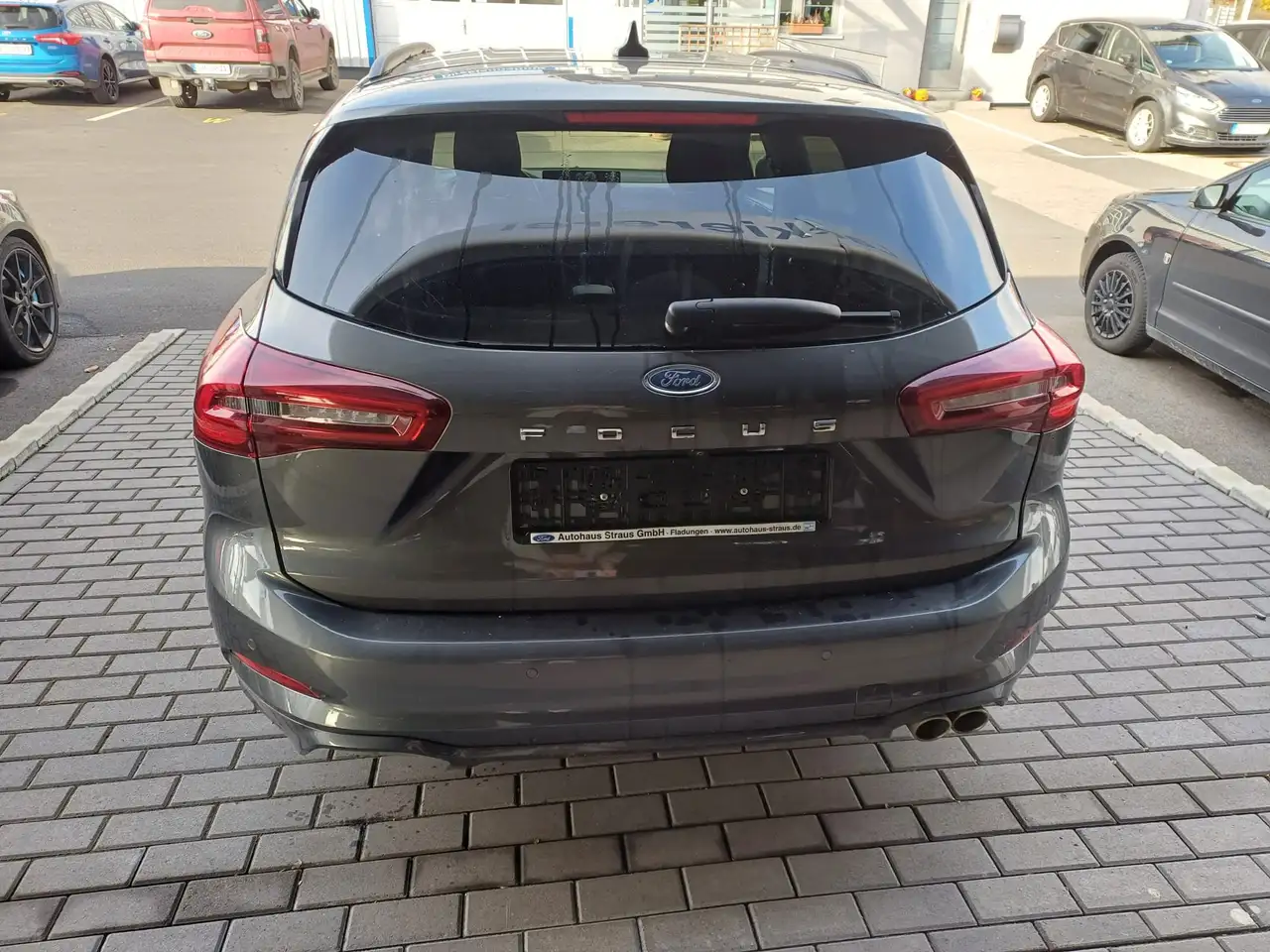 Ford Focus ST-Line — Galería del vehículo 6