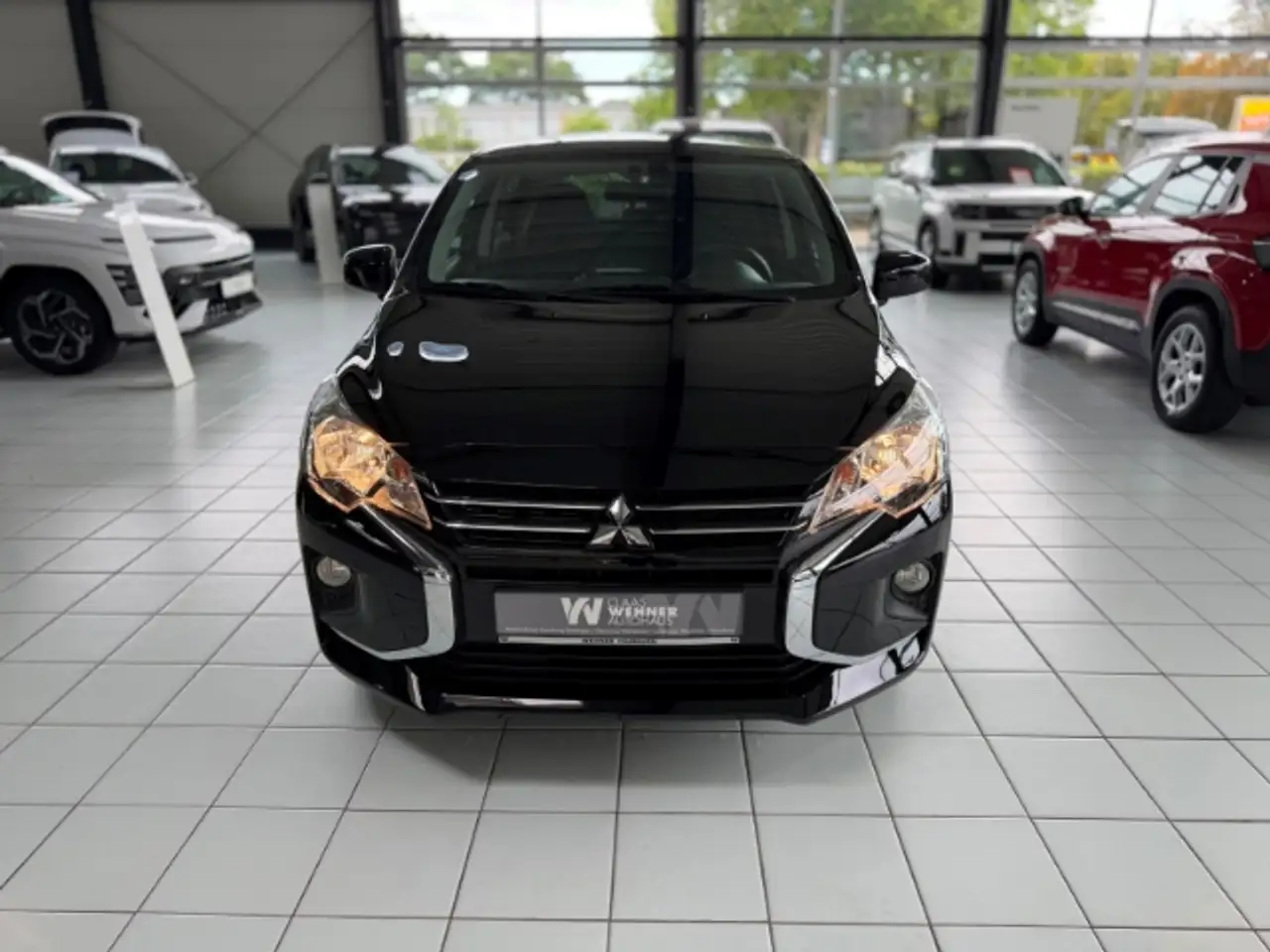 Mitsubishi Space Star Select+ 1,2 l MIVEC CVT AS&G — Galerie du véhicule 2
