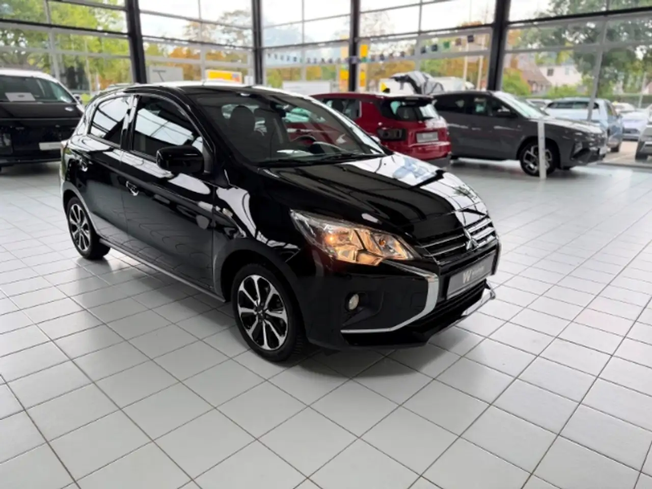 Mitsubishi Space Star Select+ 1,2 l MIVEC CVT AS&G — Galerie du véhicule 3