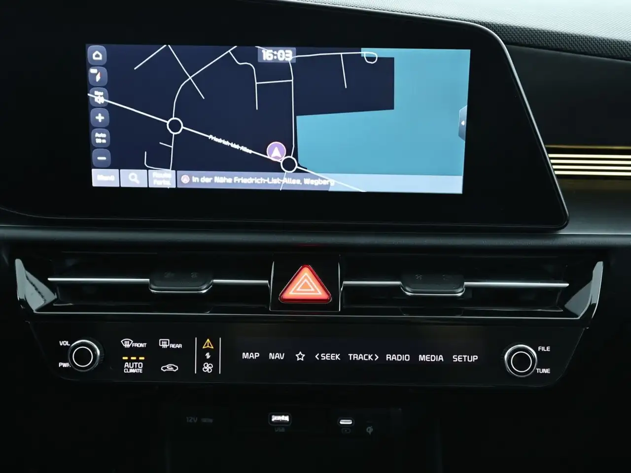 Kia e-Niro 64,8kWh Inspira. PANO|HUD|360°|WP — Galerie du véhicule 12
