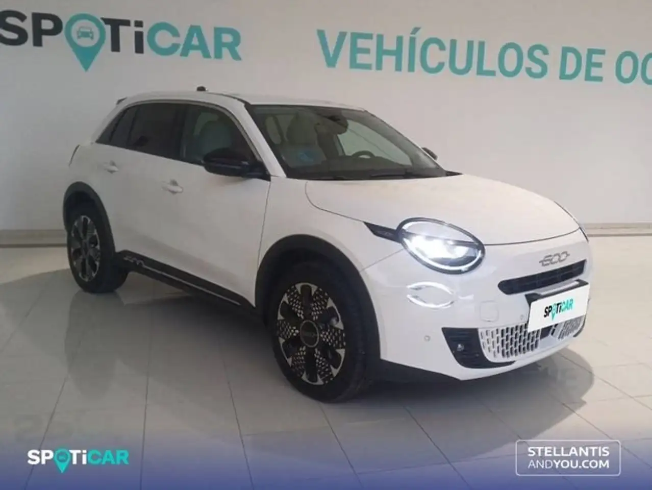Fiat 600 MHEV 1.2 74kW (100CV) DDCT La prima — Galerie du véhicule 3
