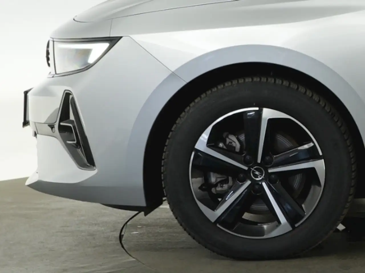 Opel Astra L ST GS+AHK+NAVI+360 GRAD KAMERA+SITZ-/LENKRADHEIZ — معرض صور السيارة 23