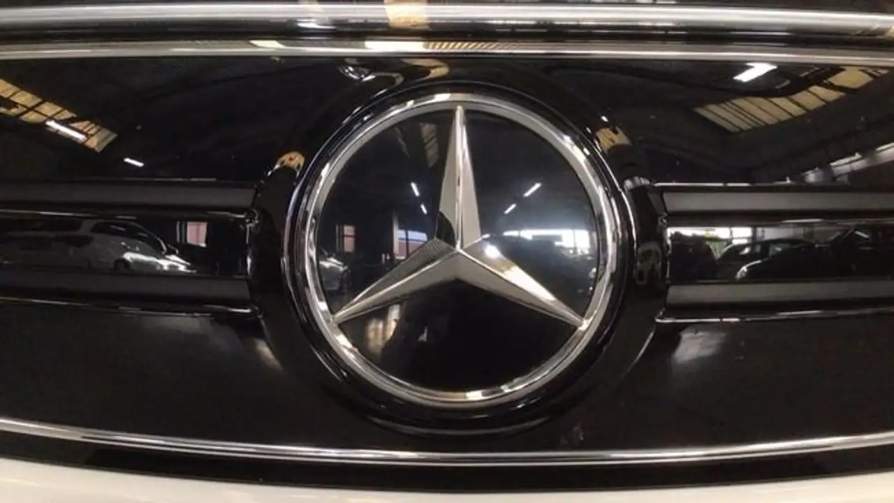 Mercedes-Benz EQB 250 250+ — Vehicle gallery 13