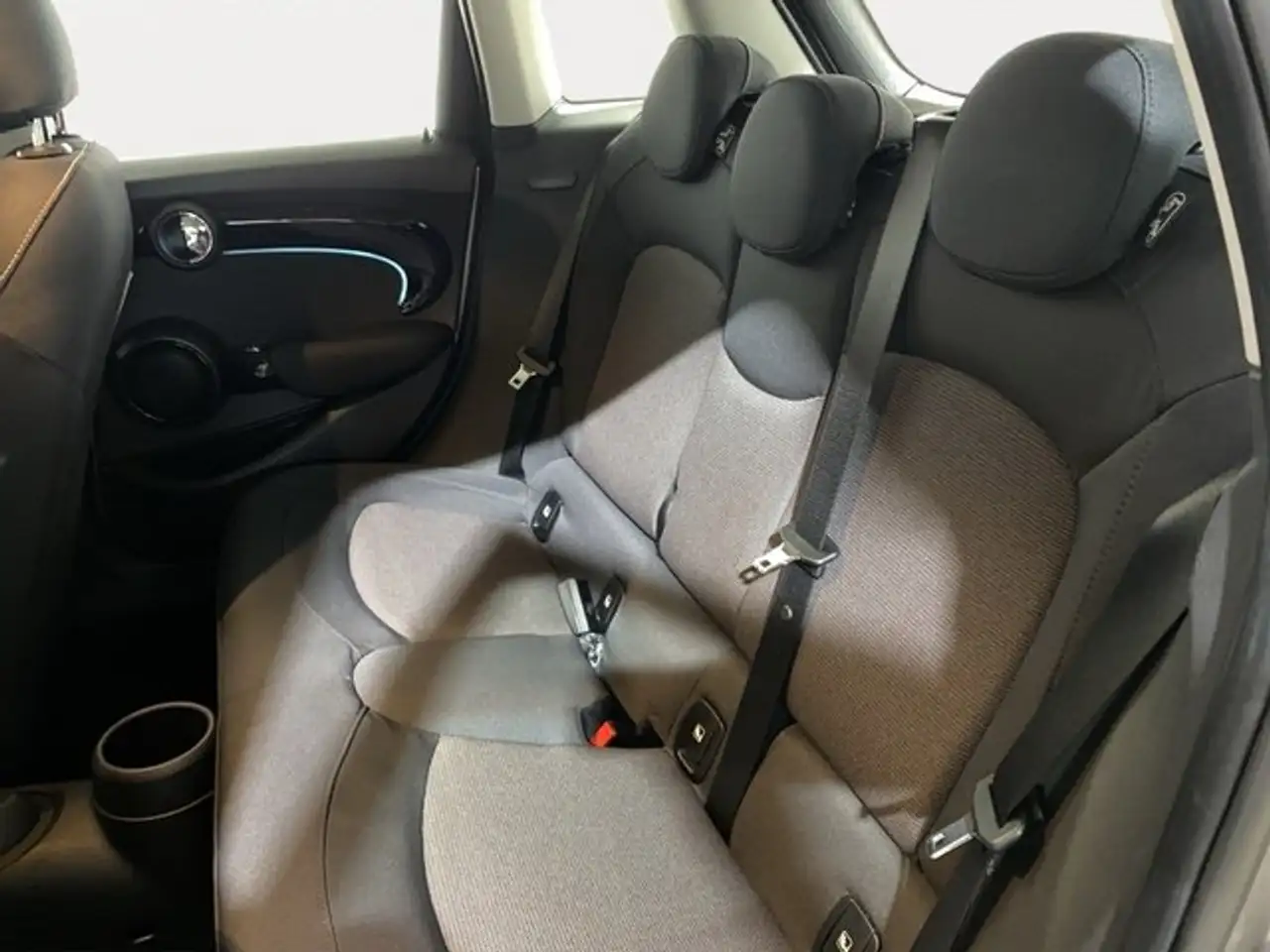 MINI Cooper Aut. — Vehicle gallery 9