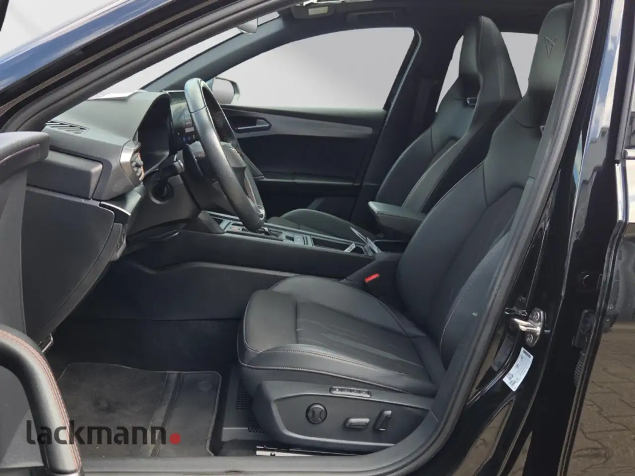 CUPRA Leon Sportstourer VZ *Navi*Pano*Beats*el.Klappe* — Galería del vehículo 9