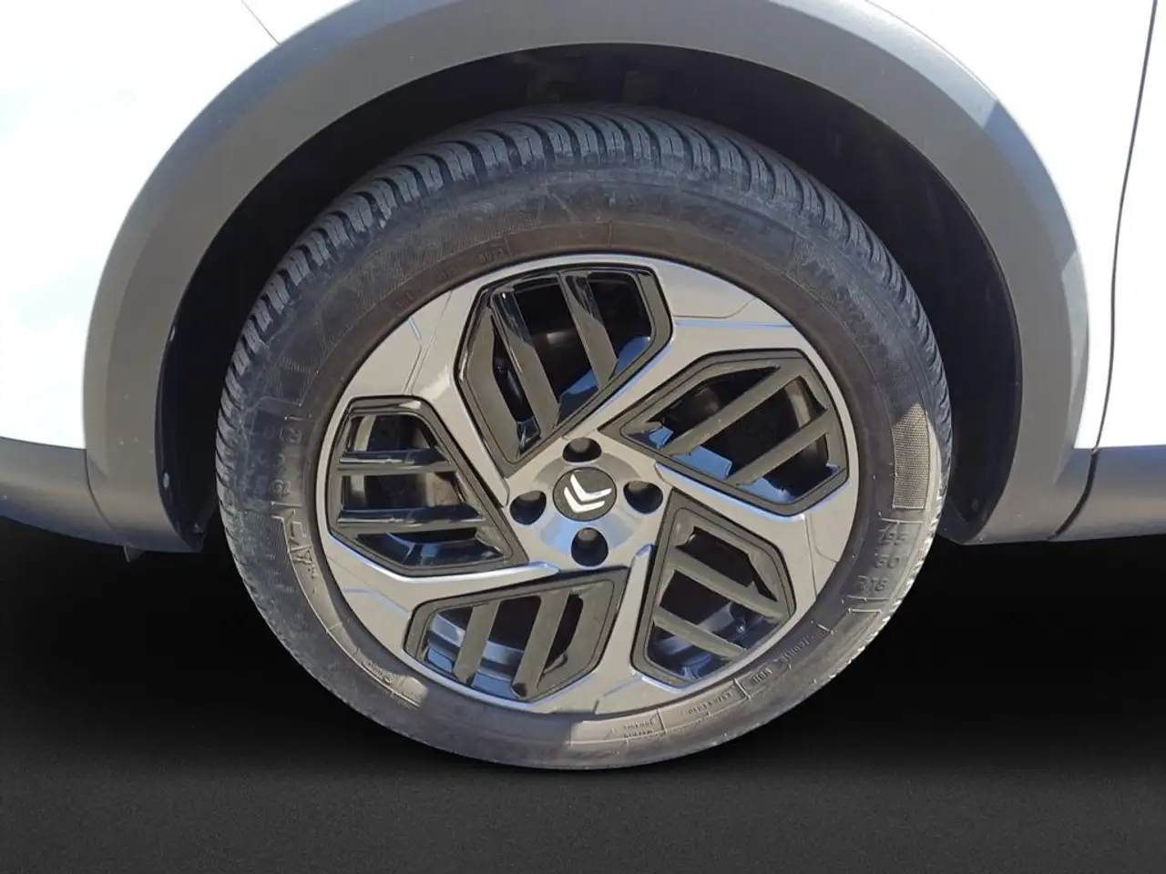 Citroen C4 PureTech 130 S&S Feel Pack — Vehicle gallery 8