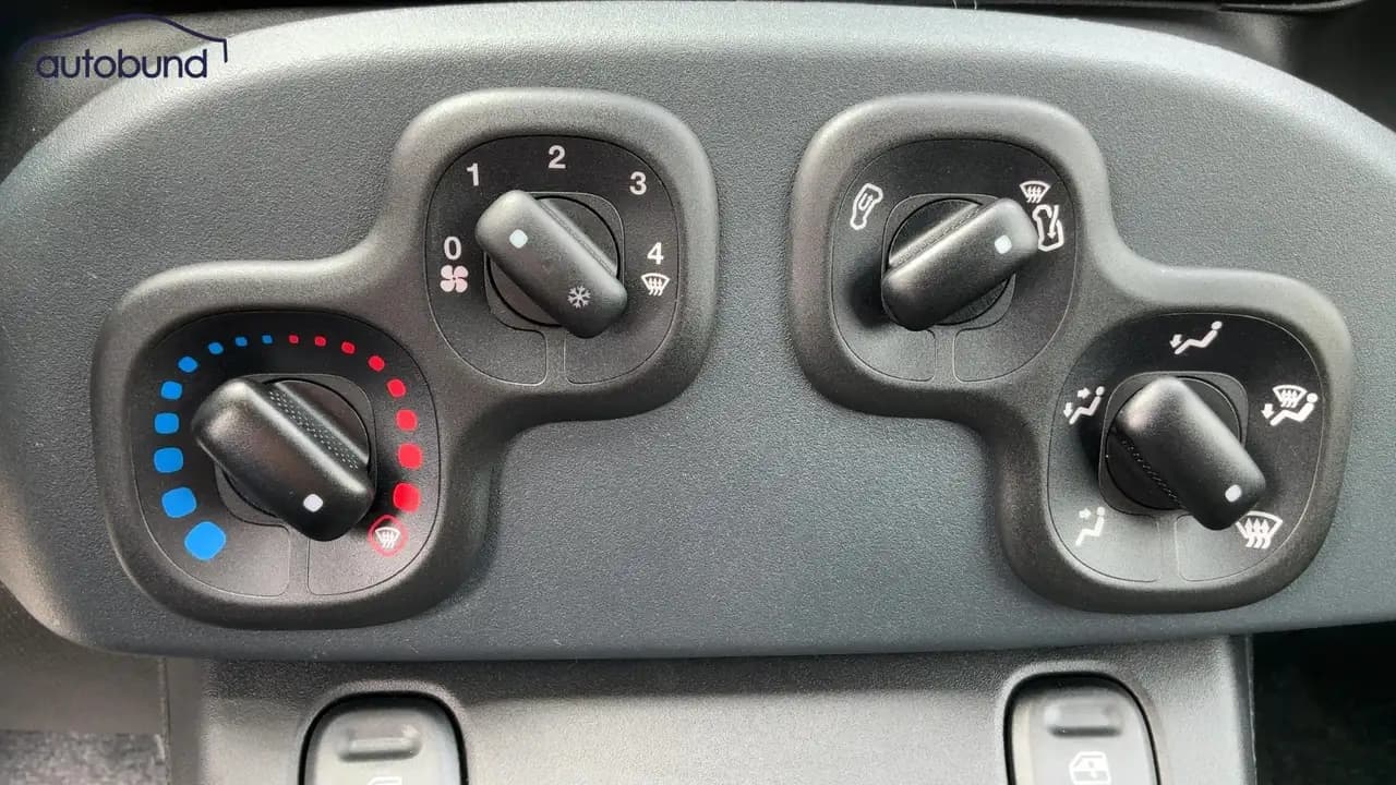 Fiat Panda 1,0 Hybrid (MHEV) Pandina Base NBA PDC SHA — معرض صور السيارة 16