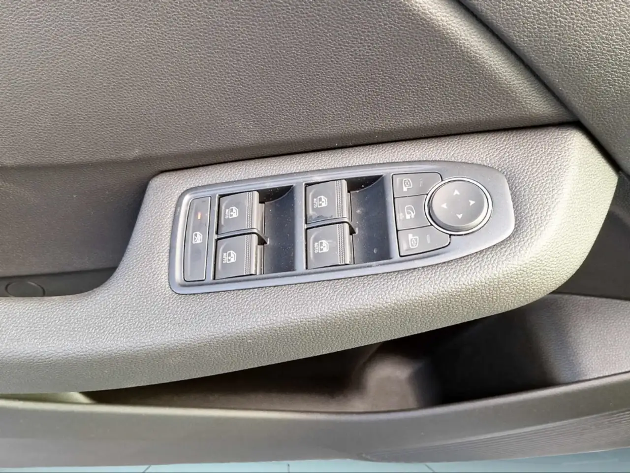 Mitsubishi Colt Plus 1.0 Benziner 5MT SHZ Spurhalteass. Keyless LE — Vehicle gallery 11