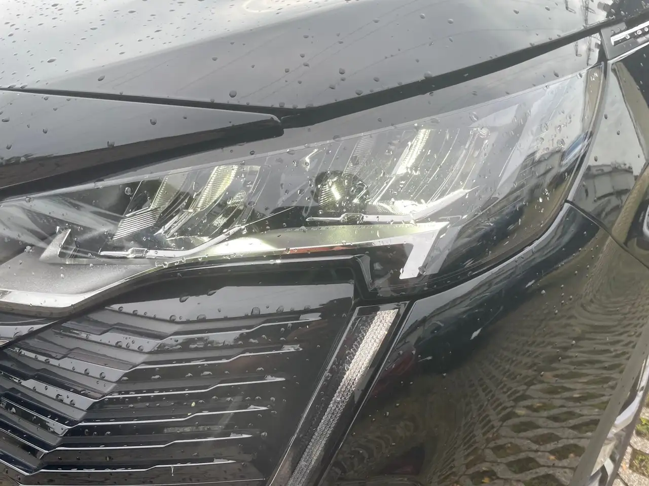 Peugeot 3008 1.2 PureTech 130 Allure Pack ACC KeyLess LM — Vehicle gallery 3