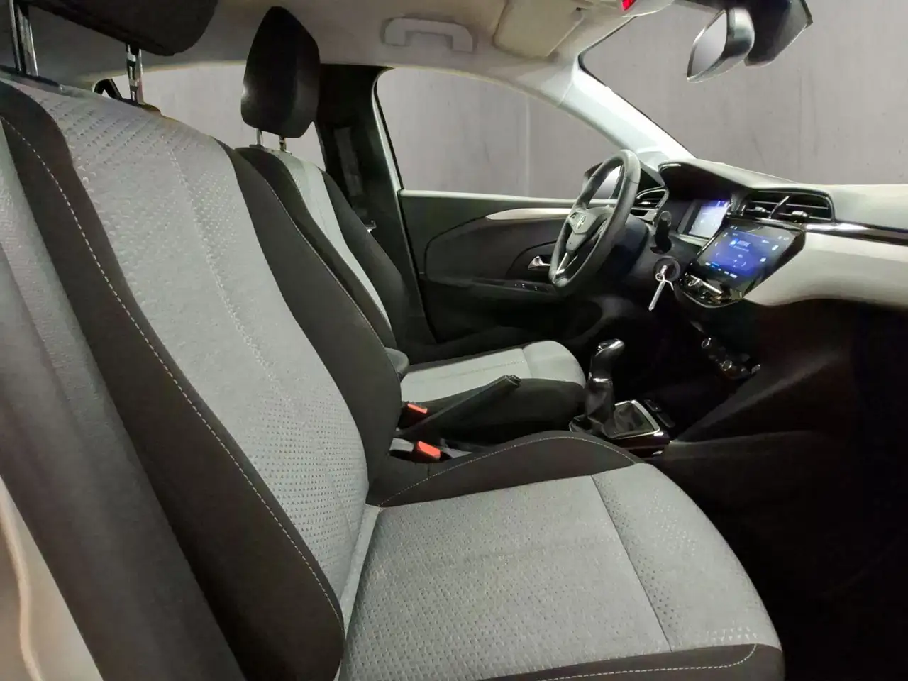 Opel Corsa F 1.2 Edition, Totwinkelassist., Sitz-und — Galería del vehículo 17