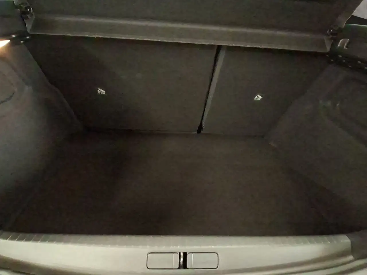 Opel Corsa F 1.2 Edition, Totwinkelassist., Sitz-und — Galería del vehículo 19