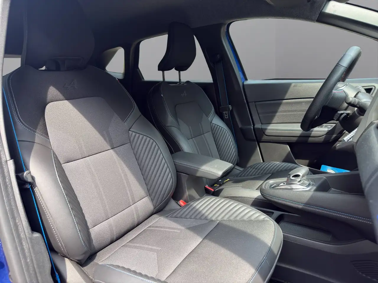Renault Symbioz 145 E-Tech Full Hybrid Esprit Alpine 1. Hand — معرض صور السيارة 11