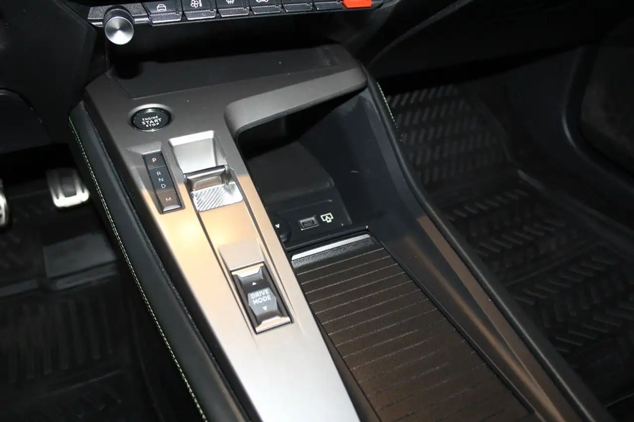 Peugeot 308 SW GT 1.2 PureTech 130 EAT8*LED*ACC*KAMERA* — Galerie du véhicule 20