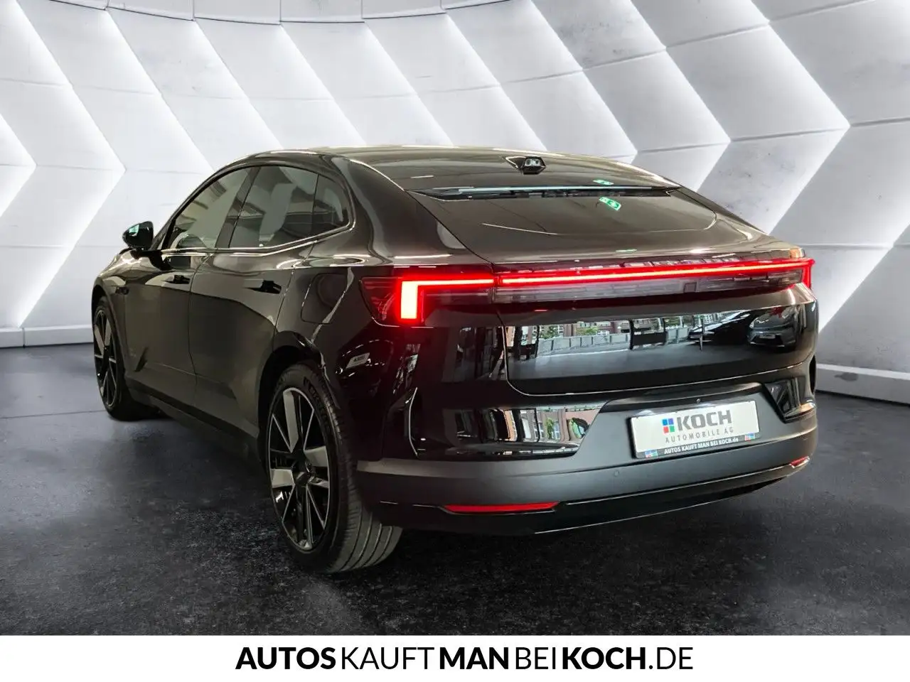 Polestar 4 Long Range Single PILOT PLUS BLIS HUD HK PANO — Galerie du véhicule 4