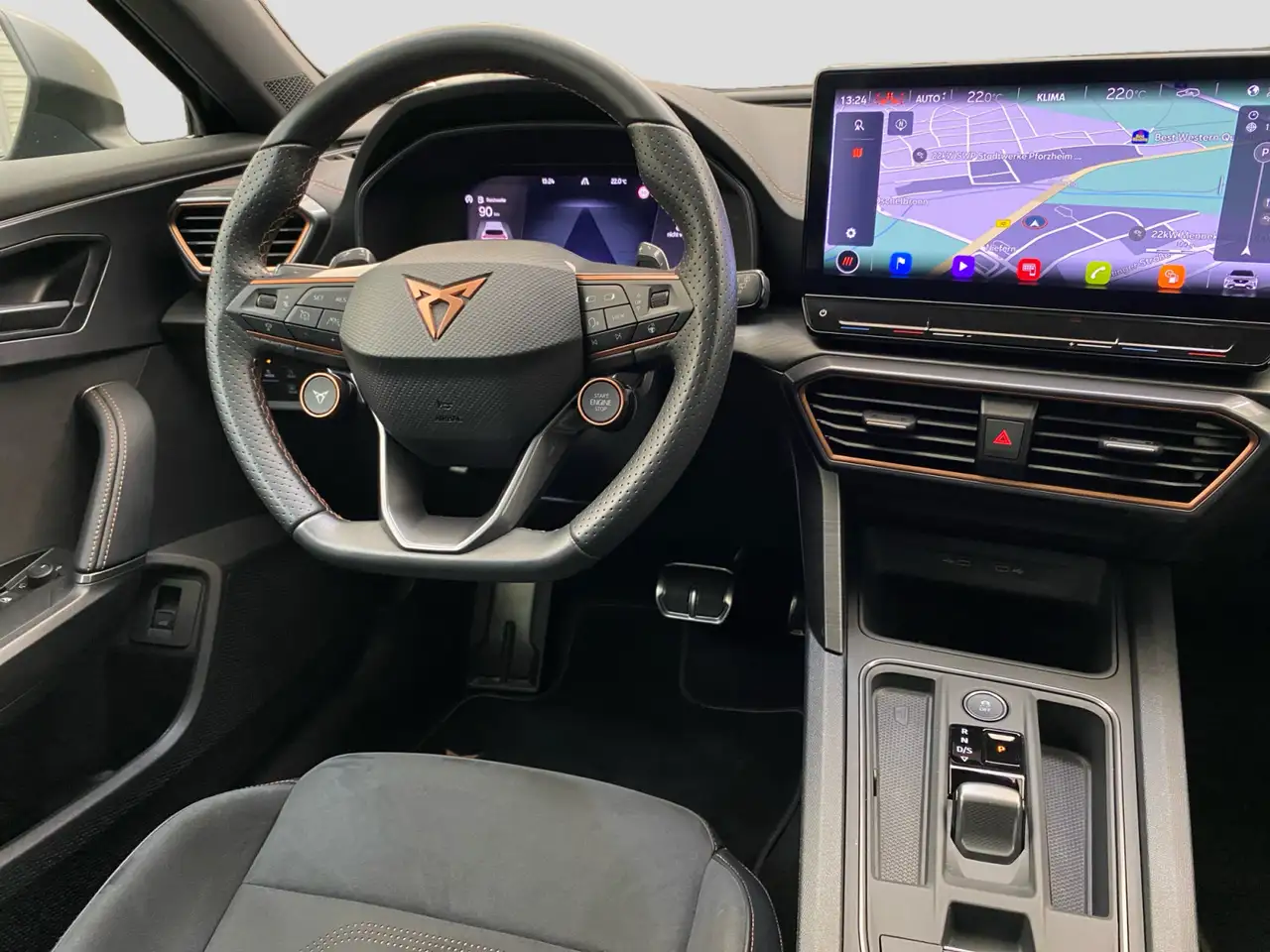 CUPRA Formentor 2.0 TSI DSG VZ Tribe Edition ACC Pano — Vehicle gallery 6