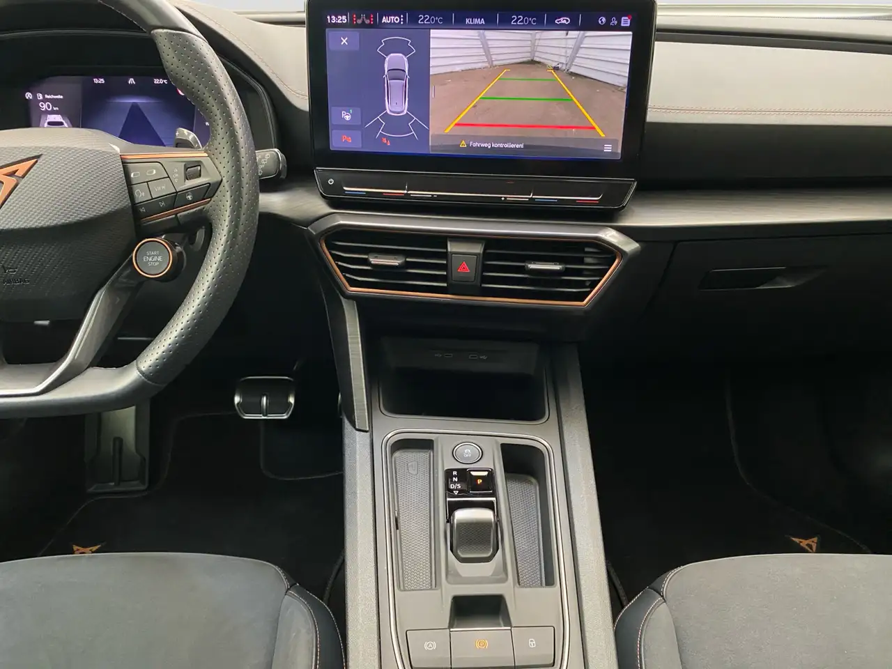 CUPRA Formentor 2.0 TSI DSG VZ Tribe Edition ACC Pano — Vehicle gallery 8