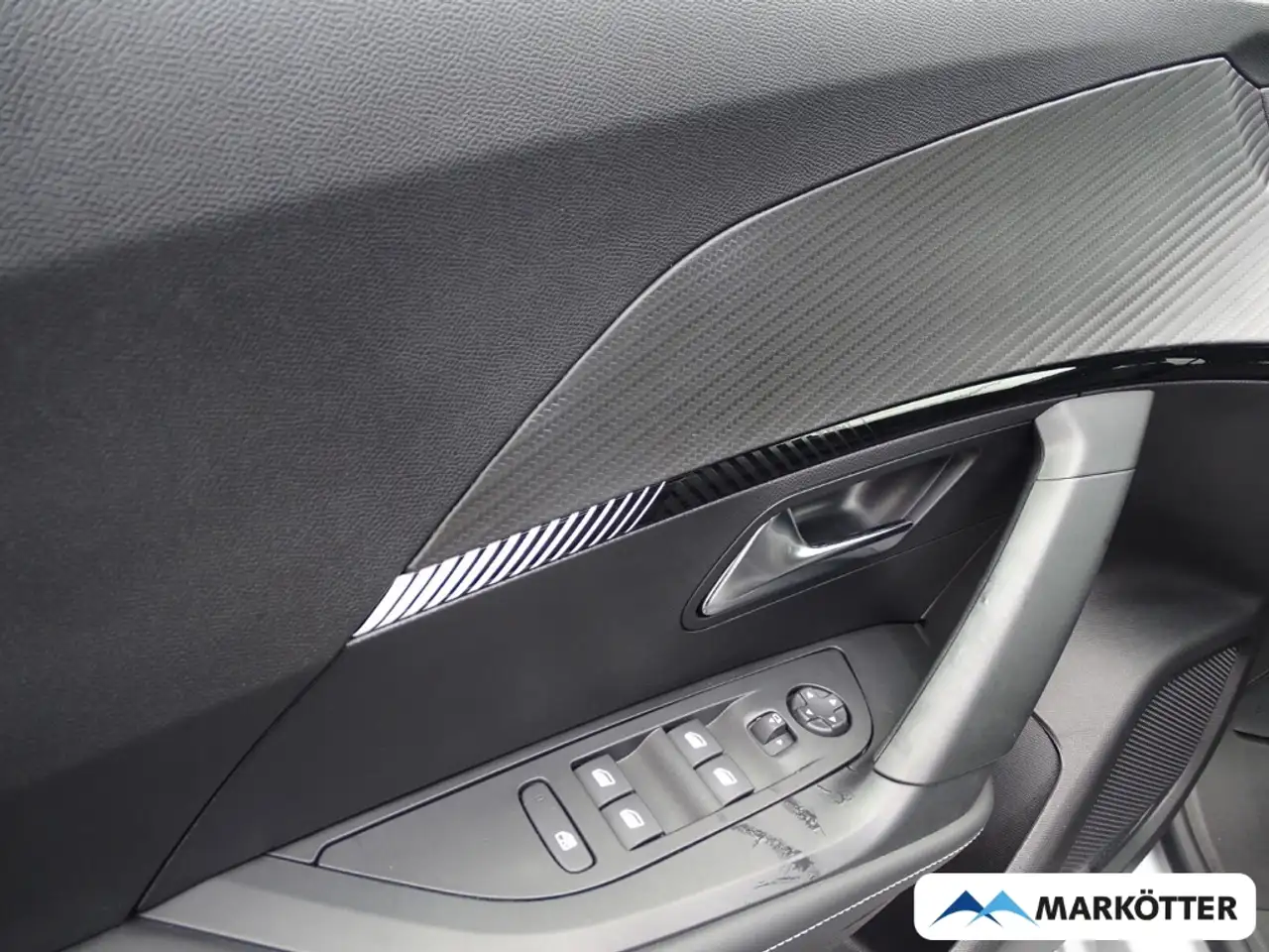 Peugeot 2008 Allure/SHZ/LED/ — Vehicle gallery 6