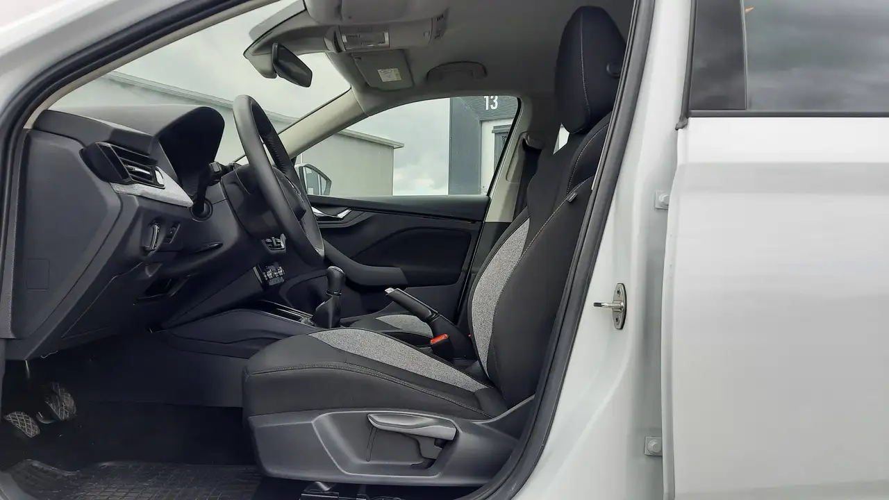 Skoda Kamiq Selection *EINPARKHILFE/TOP GEPFLEGT* — معرض صور السيارة 10