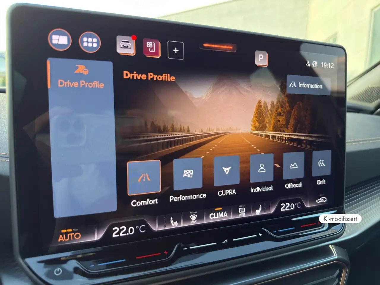 CUPRA Formentor VZ 2.0 TSI DSG 4Drive 5J-Garantie Akra — Vehicle gallery 24