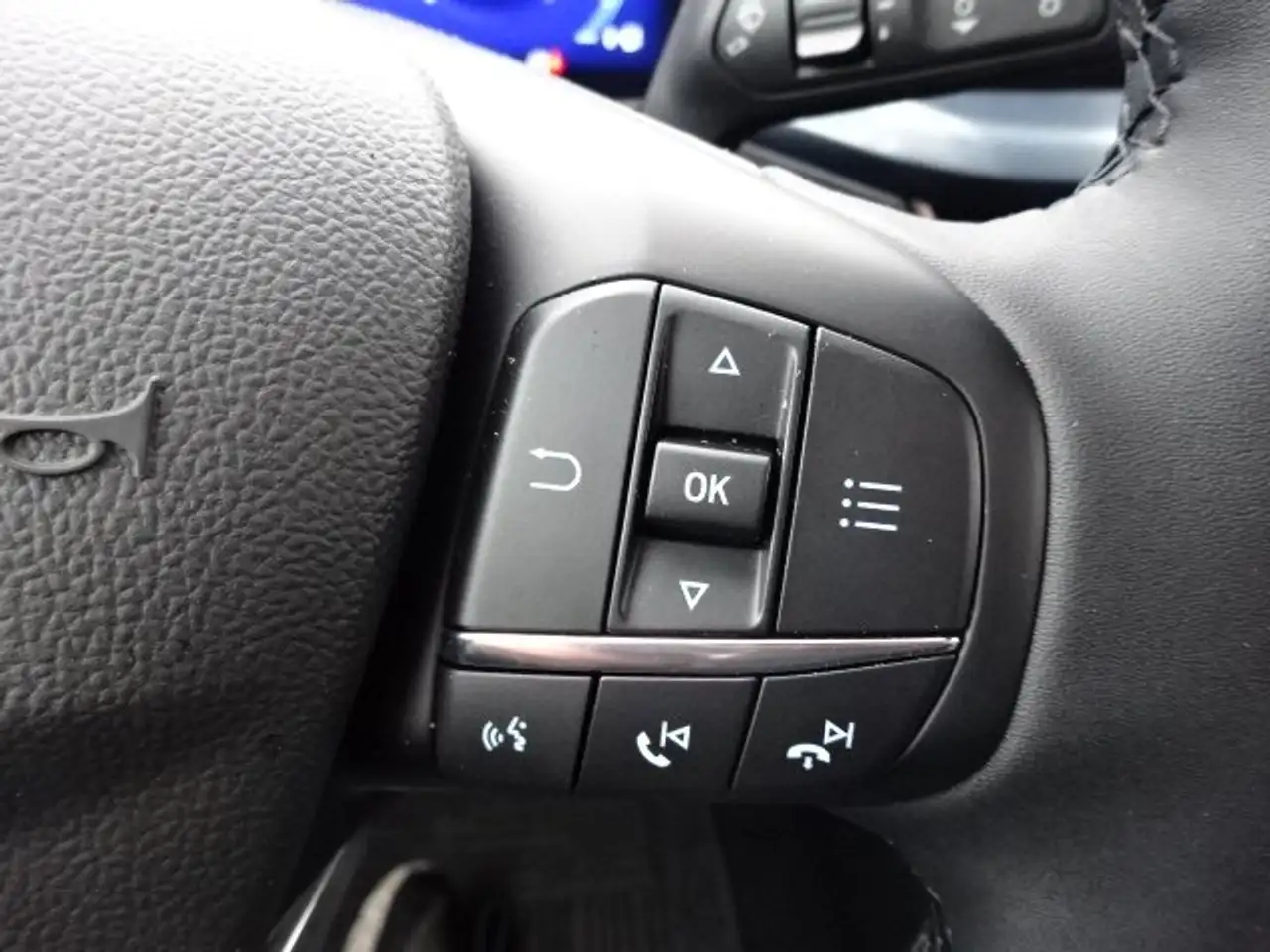 Ford Focus 1.0 MHEV Autom. Active X *Matrix-LED*Winter-PK* — Vehicle gallery 21