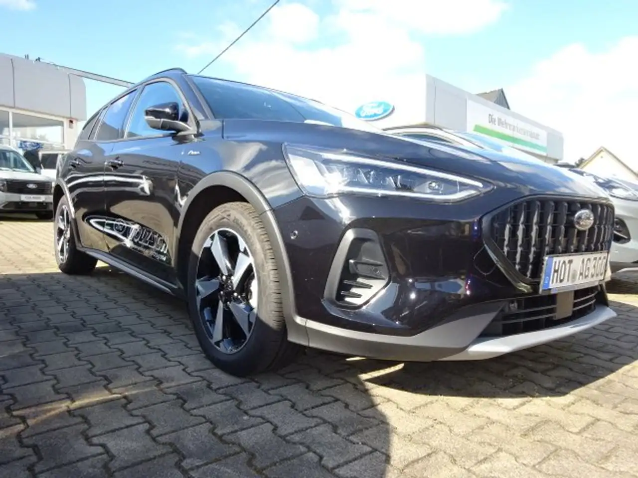 Ford Focus 1.0 MHEV Autom. Active X *Matrix-LED*Winter-PK* — Vehicle gallery 2