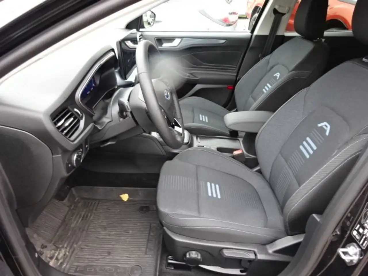 Ford Focus 1.0 MHEV Autom. Active X *Matrix-LED*Winter-PK* — Vehicle gallery 14