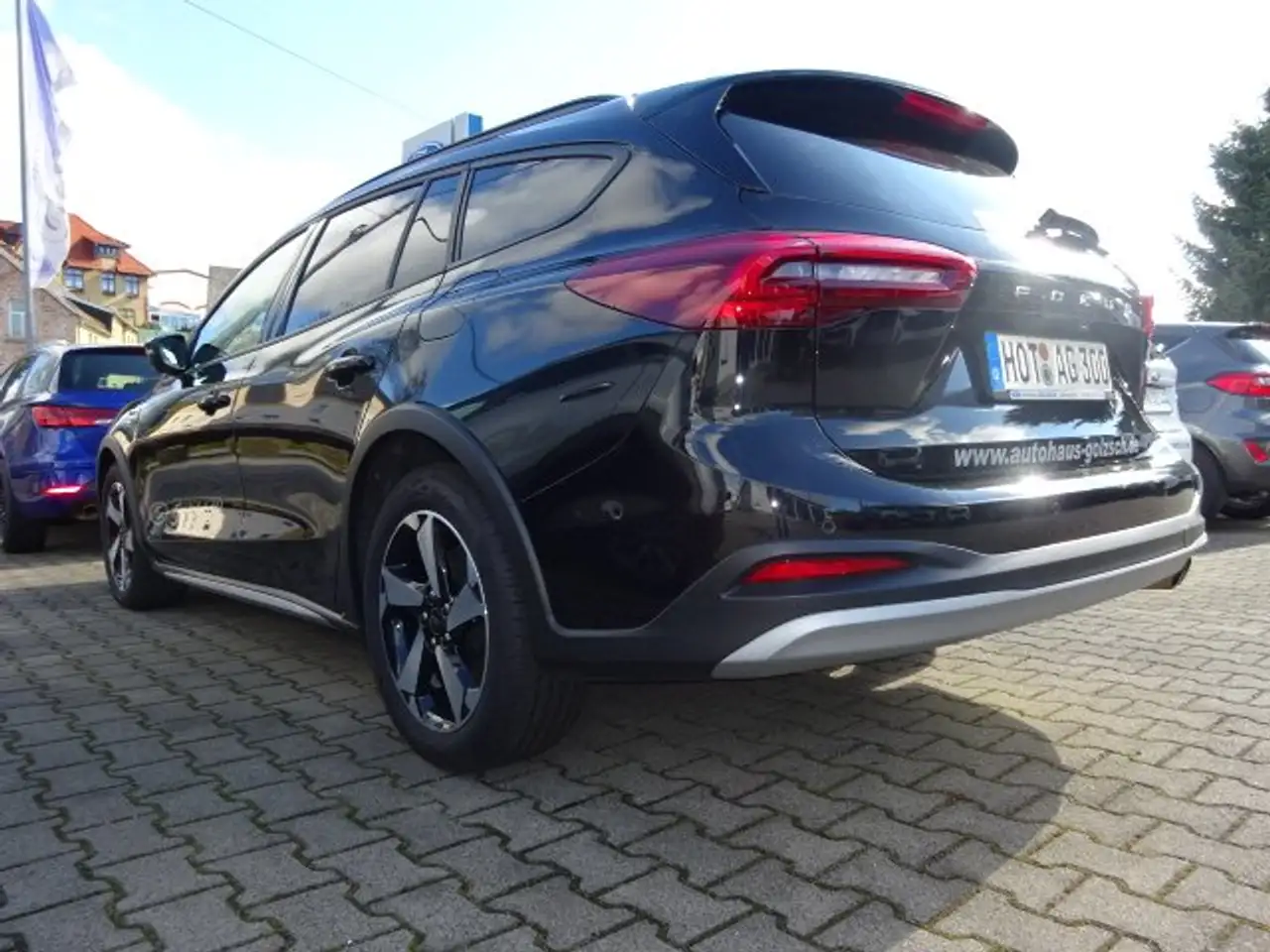 Ford Focus 1.0 MHEV Autom. Active X *Matrix-LED*Winter-PK* — Vehicle gallery 4