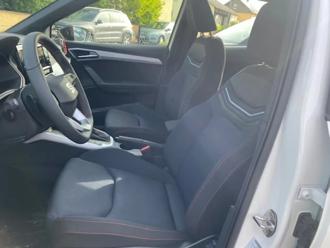 SEAT Arona Arona 1.5 TSI FR DSG — Galería del vehículo 4