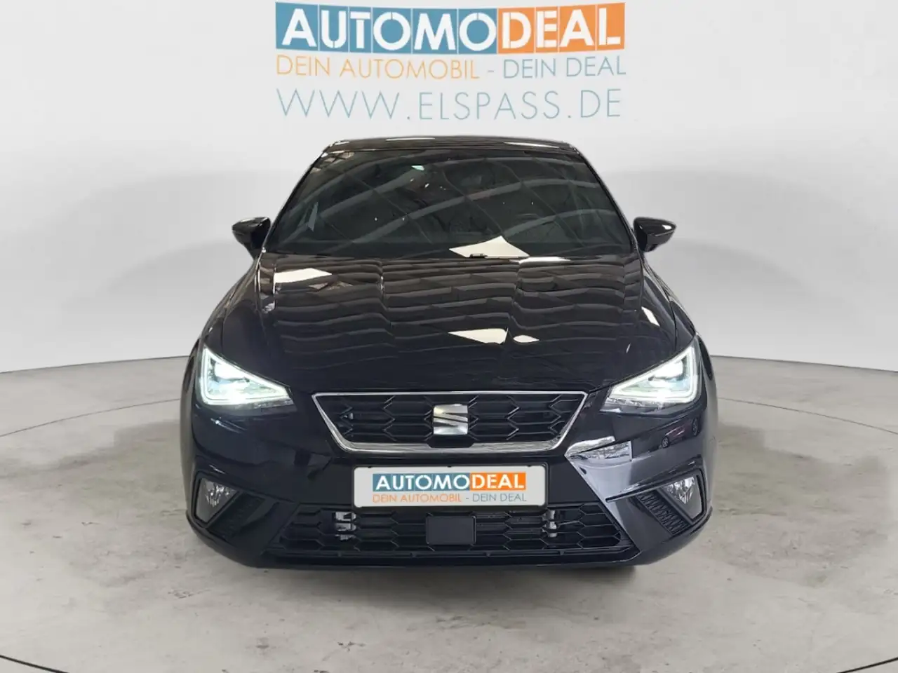 SEAT Ibiza FR NAV LED DIG-DISPLAY SITZ.HZG TEMPOMAT APPLE/AND — Galería del vehículo 3