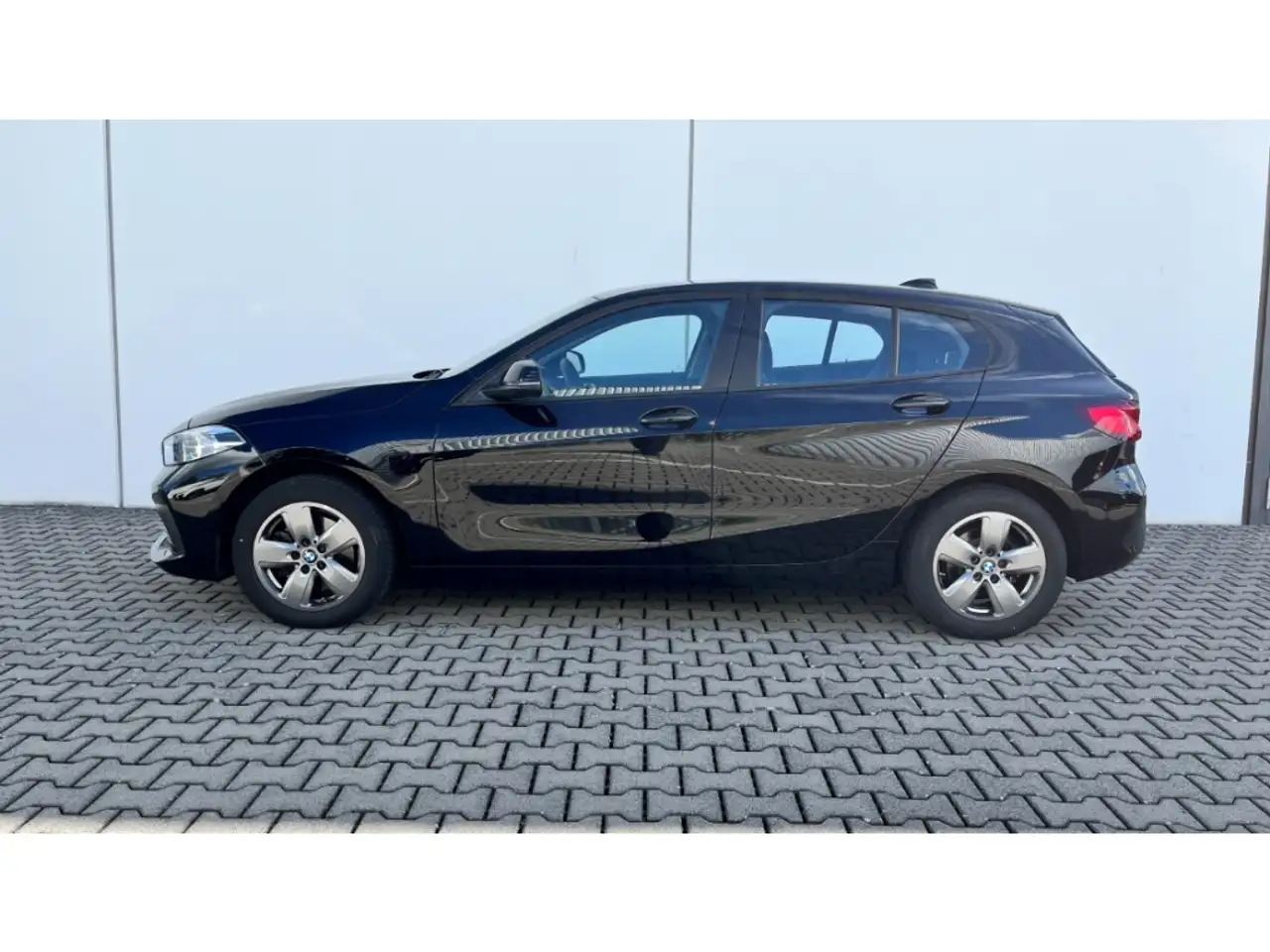 BMW 116 i Navi SHZ Tempomat LED LCProf ActiveG+ — معرض صور السيارة 3