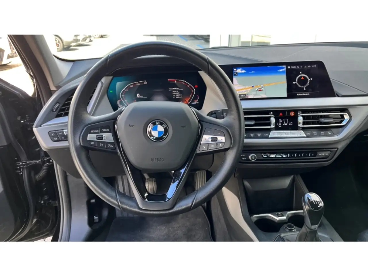 BMW 116 i Navi SHZ Tempomat LED LCProf ActiveG+ — معرض صور السيارة 9