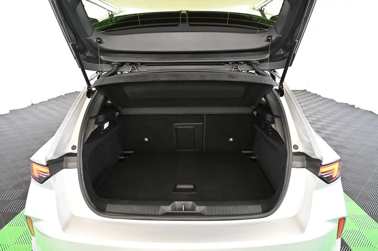 Opel Astra L 1.2 GS-Line LED/NAVI/KAMERA/SHZ/17 — Galerie du véhicule 35