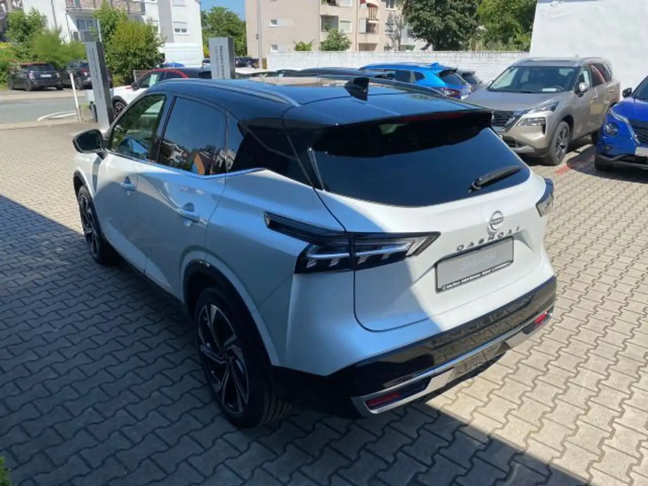 Nissan Qashqai 1,3 DIG-T X-tronik Tekna+ Navi, Klima, K — Galería del vehículo 16