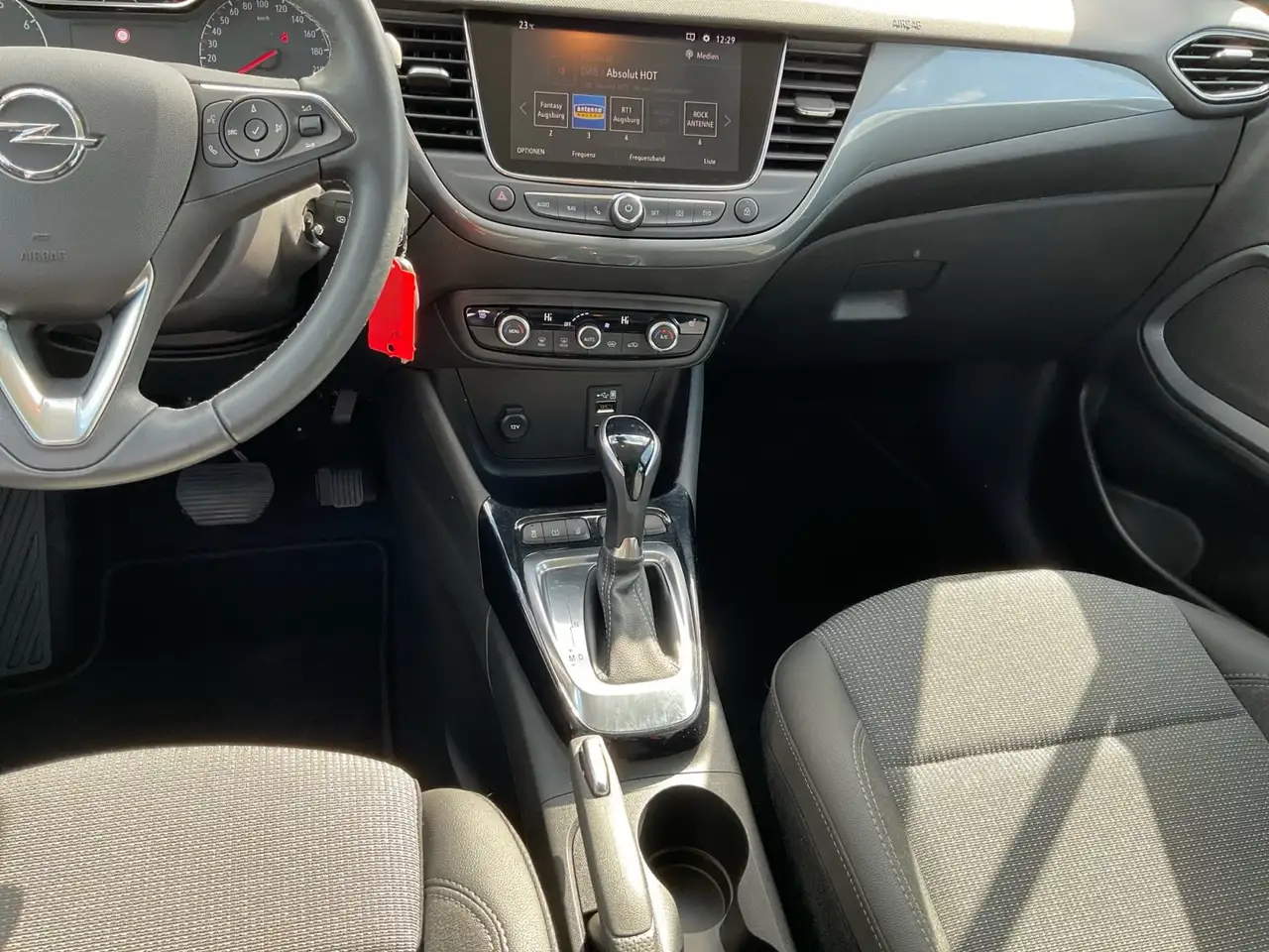 Opel Crossland 1.2 Turbo NUR 18938 KILOMETER+GARANTIE — معرض صور السيارة 13
